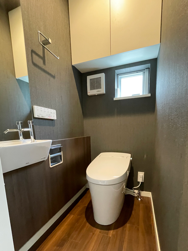 LIXIL サティスSタイプ 手洗器付ストレート型にお取替え 品川区S様邸 LIXIL サティスSタイプ 手洗器付ストレート型にお取替え 品川区S様邸